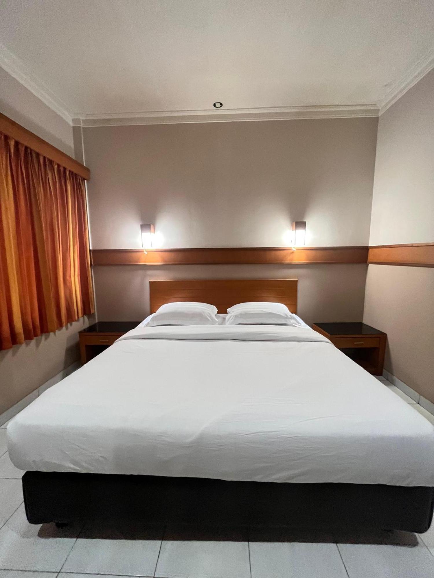 Hotel Caravan Jakarta Buitenkant foto