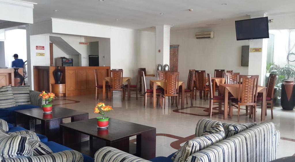 Hotel Caravan Jakarta Buitenkant foto