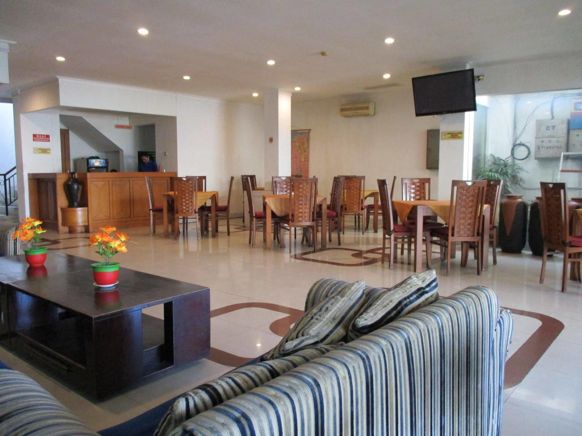 Hotel Caravan Jakarta Buitenkant foto